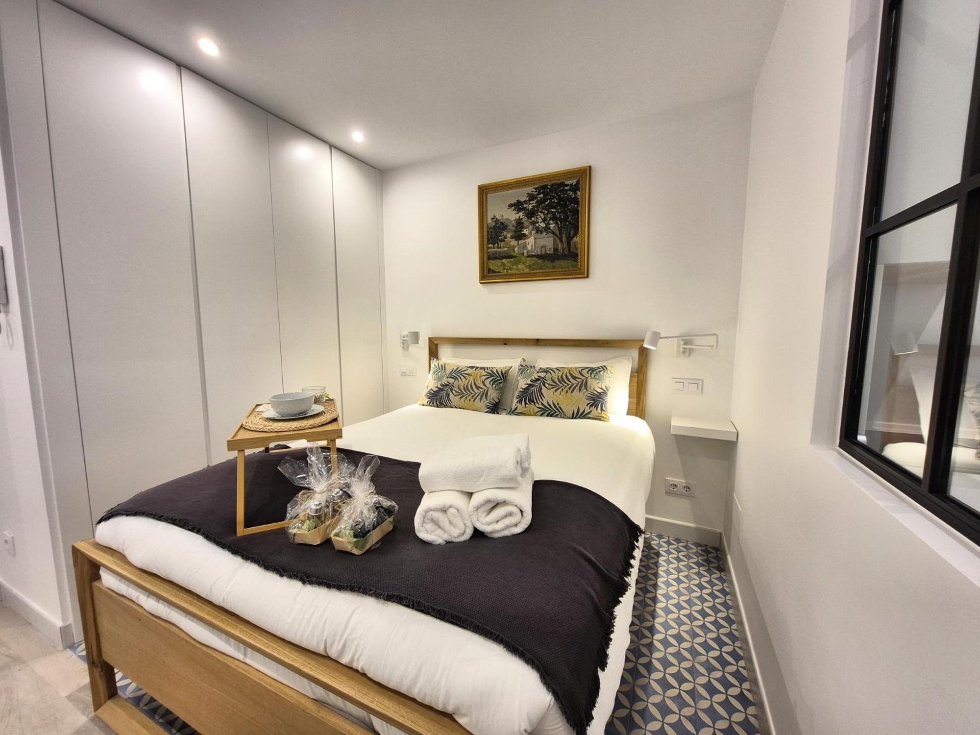 Apartamentos Plaza De Espana, Madrid